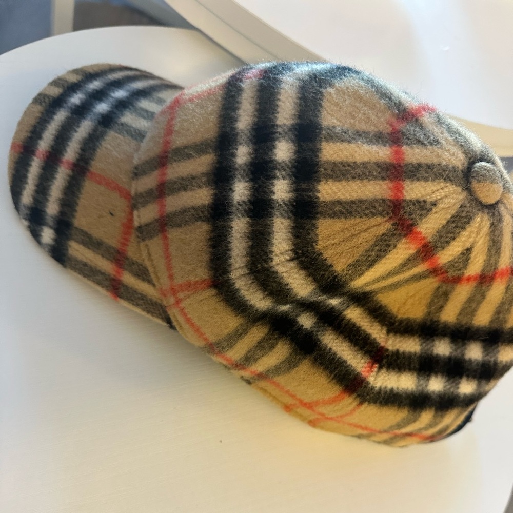 Burberry Cashmere Cap - Picture 2 of 4